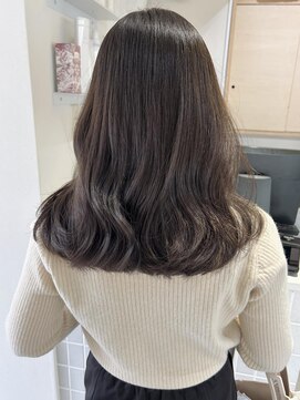 アンバースデー(UNBIRTHDAY) オリーブブラウン/レイヤーカット