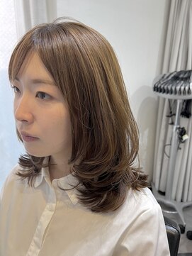 フルール(Fleur) 恵比寿 レイヤーカット 韓国風レイヤー ミディアムレイヤー