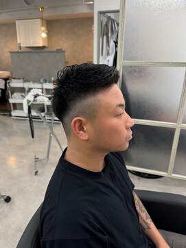 マーシュ 梅田(marshu) フェードカット