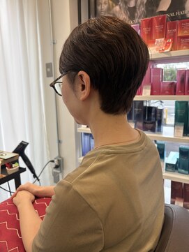 ウイ バイ ファースト 北四番丁店(u'i by first) 耳掛けショート×秋のベージュカラー