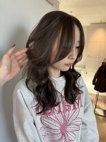 ケリーアン 太田(kelly.un)&nbsp;olive beige/透明感カラー／赤み消しカラー