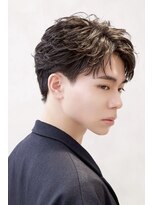 ルーシー 渋谷(LUCEY)&nbsp;センターパートフェザーパーマシャドウパーマメンズパーマ