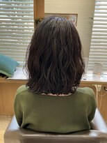 ウイバイファースト(u'i by first)&nbsp;カットはワンレンスタイル カラーはブラウン
