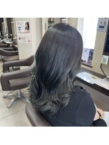 リリ(Liri material care salon by JAPAN)&nbsp;透明感たっぷり！オリーブグレージュ くびれミディ