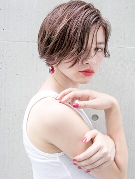 ルティア(Lutia) ピンクベージュ 似合わせカット センターパート☆