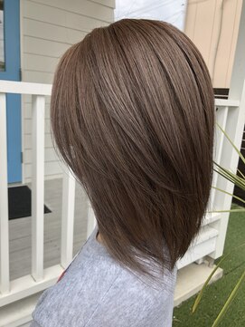 ホットリップ(Hot Lip) ブリーチグレージュカラー