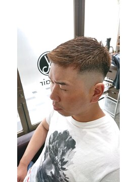 エックス ヘアー(X Hair) スキンフェード×カラー