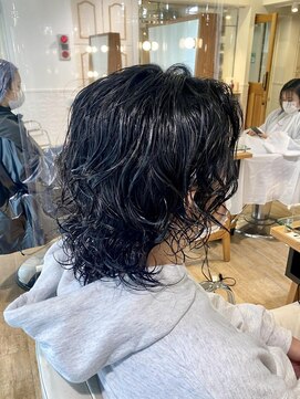 ネオリーブ チロル 横浜西口店(Neolive CiroL.) メンズロングウルフ☆縦落ちパーマ【seira】