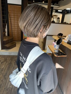 ノウェム バイ シーラス(novem by cirrus) 【novem】ショートボブ/アッシュベージュ20代/30代/40代/50代