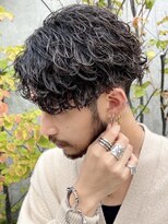 波巻きスパイラルパーマセンターパートメンズマッシュ名古屋栄