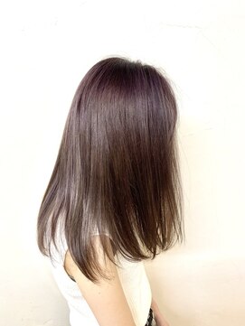 ネロ(nelo.) 前上がりロング