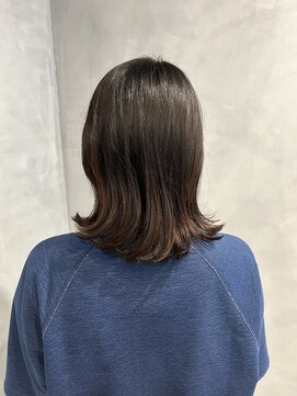 レヴィ 神楽坂(Levi) 外はね