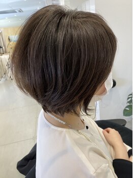 オウン 藤沢(Own.)の写真/白髪ぼかしハイライトでオシャレに白髪染め*暗くなりすぎず好きなカラーを楽しめる[藤沢/藤沢駅/個室]