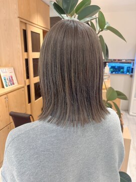 サミット アメ(SUMMIT ame.) グレージュカラー