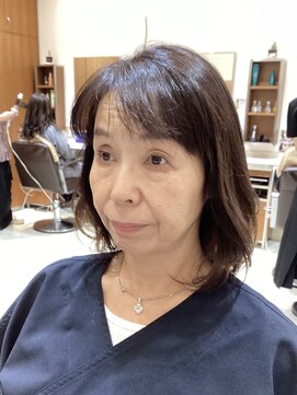 ピークアブー アヴェダ アトレ恵比寿(PEEK-A-BOO AVEDA) ミディアムレイヤーベージュブラウン