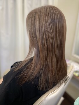 ティーズヘアイナガキイヴピアジェ デザインカラー＿ツヤ髪＿白髪ぼかし