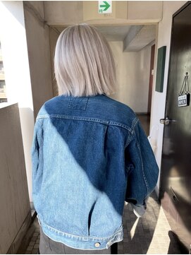 Vivre Libre ブロンドヘア/プツッとボブ