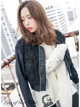 リリーオブザベイス(Lily of the Vase) ミディアムボブ☆ウェーブ