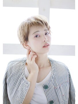 ゴッドハンド 横浜店 エッジの効いたハイトーンショート