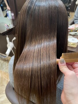 ミリュウ(Milieu) ケアに特化した縮毛矯正　より髪を美しく