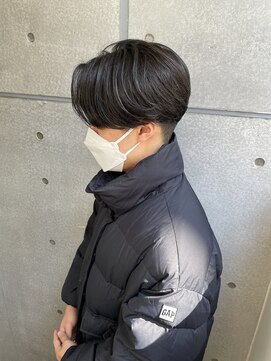 ネオリーブ クーロ(Neolive curro) 毛流れ前下がりハンサムショート　コンマへア