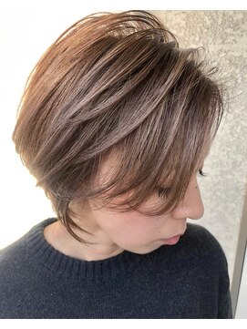 アールハーツ 峰店(R-HEARTS) 《R-HEARTSmine》☆くびれショートに極細シークレットハイライト