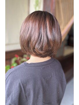 ムク(MUKU) ピンクブラウン＋艶感ボブ