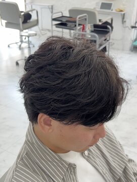 アンダーバーホワイト 広島 並木店(_WHITE) ニュアンスパーマ×フェザーパーマ×メンズ【広島】