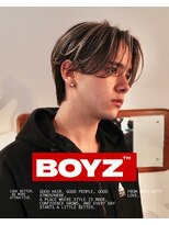ゾーイボーイズ(ZOEY BOYZ)&nbsp;毛流れセンターパート × ハイライトベージュ