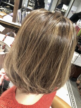 リバレッジ 広尾(Leverage) 大人のハイライトハイトーンベージュ