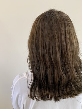 ケセラ(quesera) 明るめアッシュ