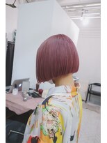 リュト(Lute) ベリーピンク×コンパクトボブ