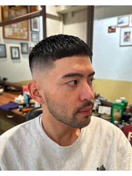 カムレイドフォーライフ(COMRADE 4 LIFE) クロップスタイル　　担当西村