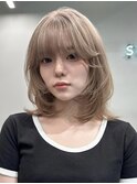 ミルクティーベージュローライトインナーカラーハイライト
