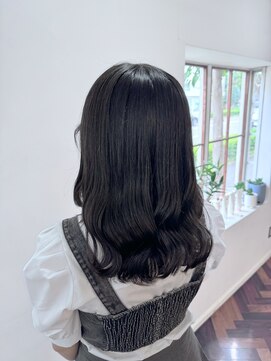 ヘアーアンドメイクアップモパ ミディアムヘア