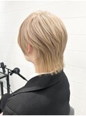 ホワイトブロンドケアブリーチイメチェンウルフカット