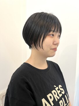 エン(en,) ショートヘア.コンパクトショート.耳掛けショート.黒髪.暗髪