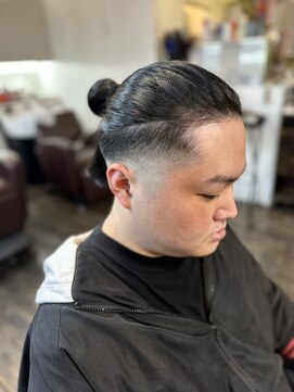 クラウドヘアー CLOUD HAIR 刈り上げツーブロックフェードマンバンツイストスパイラルパーマ