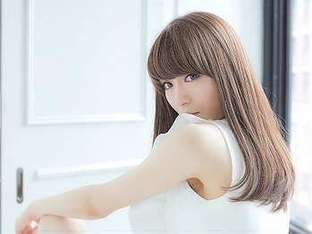 エメ(aimer)の写真/【大人女性限定◇エメ式美髪ストレート】大人のデリケートな髪を自然に美しく。シルクのような滑らかな髪へ
