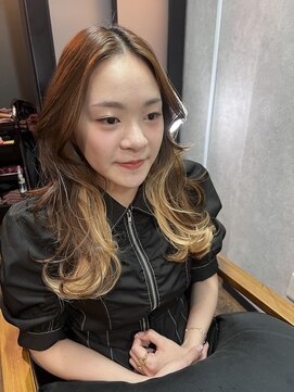 ロックス ヘアー ギャラリー(Rocks hair gallery) 【インナーカラー×ミルクティーベージュ】