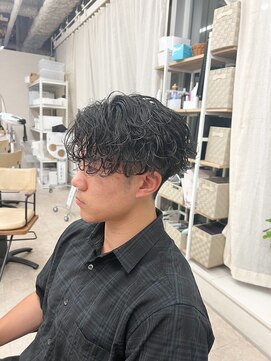 フルールバイアヴァンスクロス(Flulu by avance. cross) センターパートサーフカール