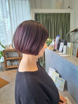 トイズファクトリー(Toys Factory) 白髪ぼかし×大人ショートボブ