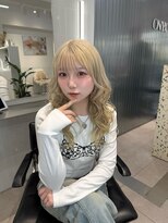 オニキス(ONYX) h57 ホワイトブロンド表参道レイヤーカット