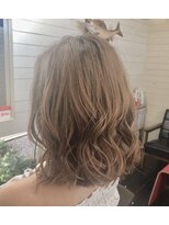 ヘアーギャラリー インディ(hair gallery indy)&nbsp;外ハネミディアムヘア