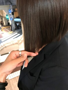 フロート 小阪店(float) ブルージュ_マニッシュショート,ネイビーカラー,フレンチボブ