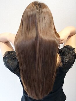 "素髪サロン"として、お客様の髪質改善を叶える 【Lycka＋】美しい素肌のような状態を髪でも実感して…。