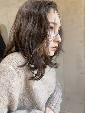 ソルトウォーター(SALT WATER) ハイライト アッシュベージュ 抜け感ボブ