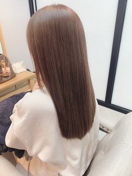 イーラ(era) 《era》うる艶髪　ピンクアッシュ　さらさらストレート　みわ