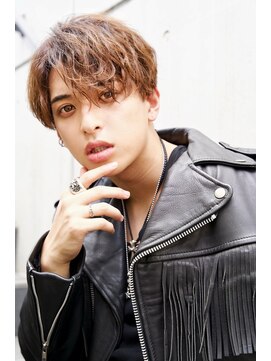 ゴールド 京都(GOALD) 緩めツイスパセンターパート ツイストスパイラルメンズパーマ