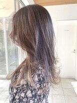 クロエ バイ ラヴィズム 小針店(CLOE by LUVISM)&nbsp;ロングレイヤー×ベージュカラー